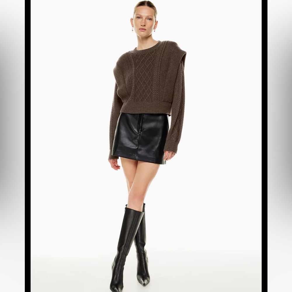 ARITZIA SEEK SWEATER SZ MEDIUM BROWN